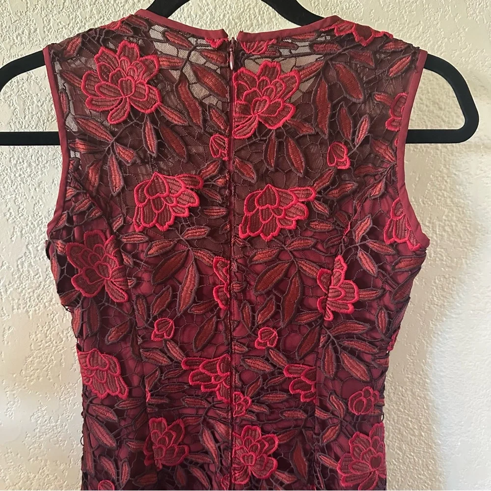 White House Black Market Red tonal Floral pencil sheath Lace Midi Dress - Picture 6 of 6